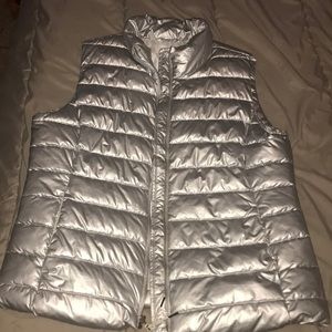 🤍Silver Gap puffy vest